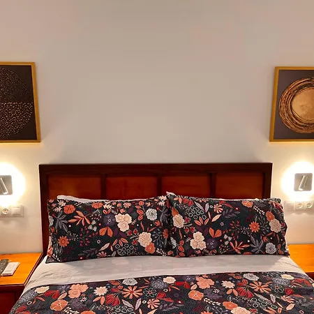 Gran Ritz Grupos Y Familias Terraza Y Parking Doble Apartment Malaga